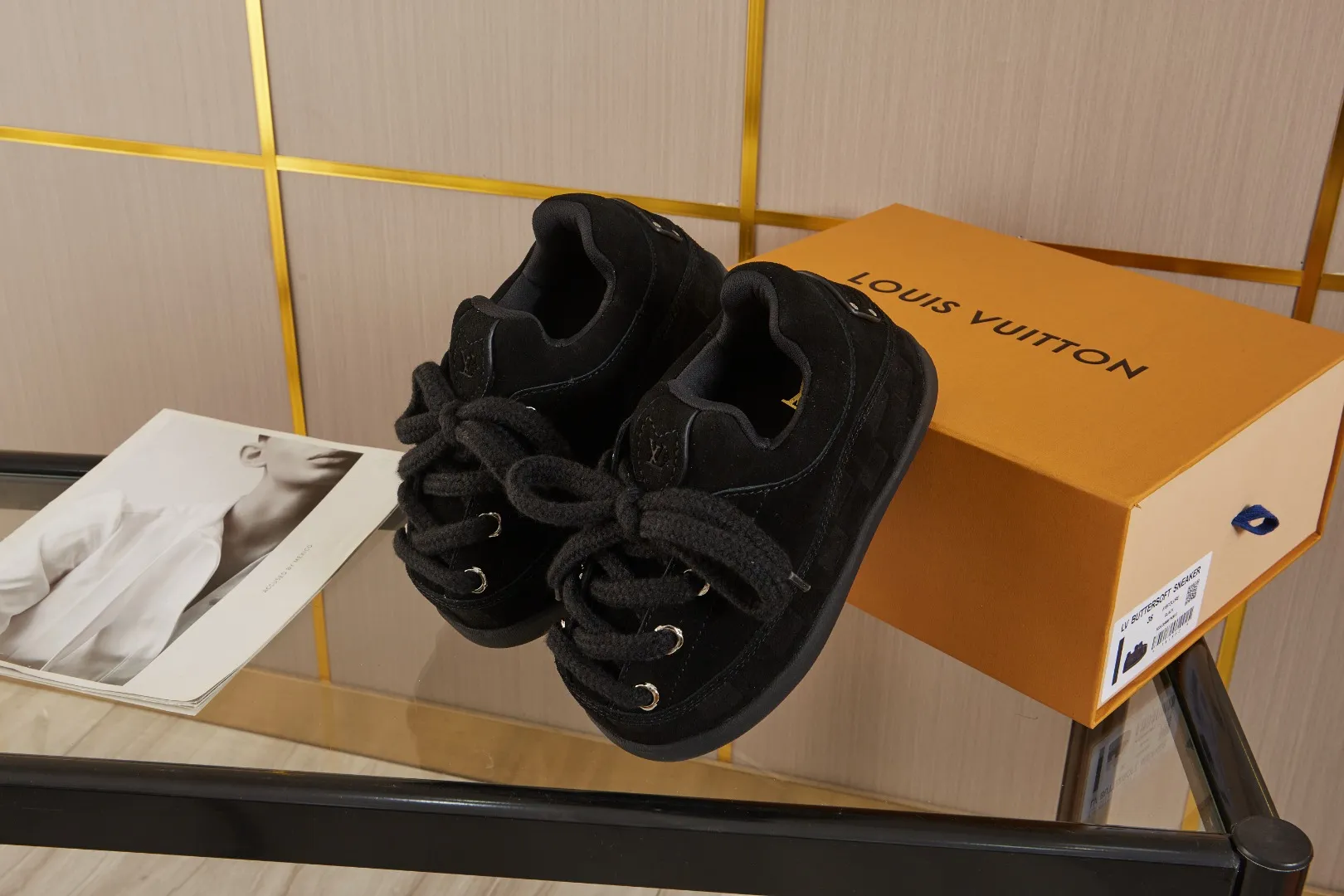 💰💰💰 660 hot style 🆕🆕🆕𝙇𝙑🔥New models are on the shelves🔥 Louis Vuitton 25ss, LV co-branded nigo YETI Fat Ding is ugly and cute, many Internet celebrities have put it on the show, a classic and versatile item. Fabric: imported high mercerized cowhide suede. Lining: High-grade elastic mesh, original molded outsole. Size: women's clothing, 35-41 (customized for women's 40 and 41), men's clothing 39-46 (customized for 45-46)